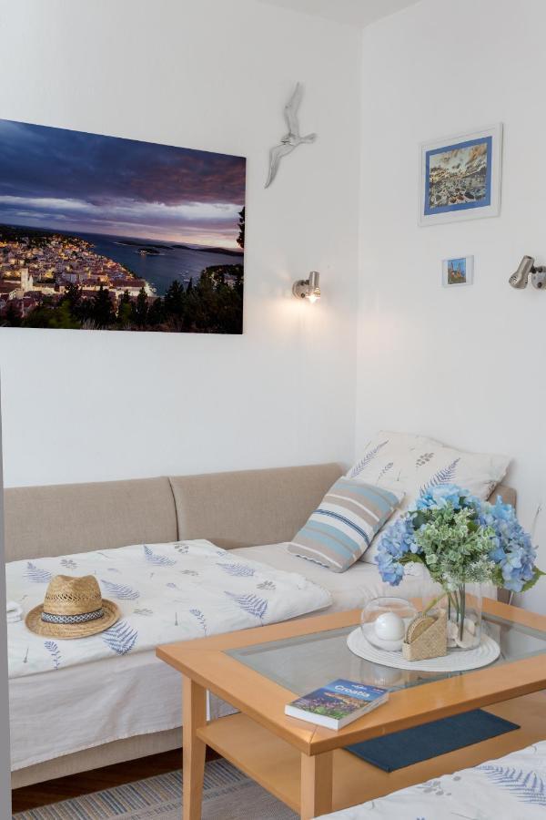 So Hvar So Good! Spacious With Terrace Hvar Town Zewnętrze zdjęcie